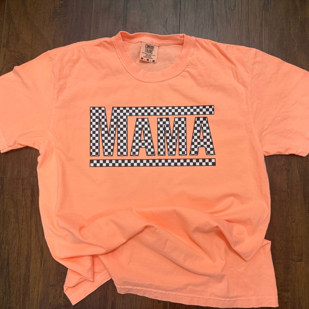 Comfort Colors Peach 'MAMA' Checkered Graphic Tee